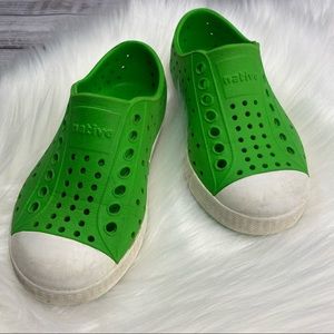 Native Shoes Jefferson Grasshopper Green size 8